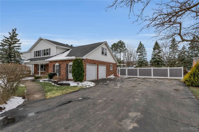 125 Dan Troy Drive, Amherst, NY 14221