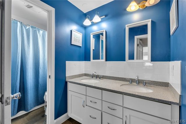 125 Dan Troy Drive, Amherst, NY 14221