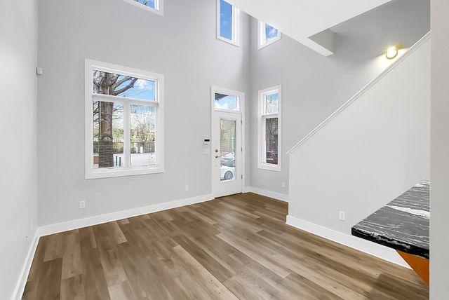 216 W 17th Street, Chattanooga, TN 37408