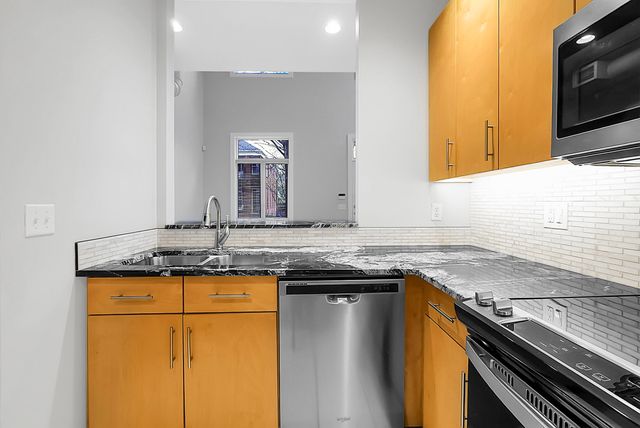 216 W 17th Street, Chattanooga, TN 37408