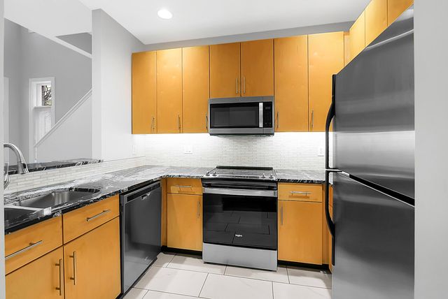 216 W 17th Street, Chattanooga, TN 37408