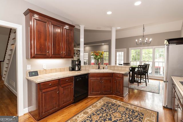 302 Shady Valley Drive, Carrollton, GA 30116