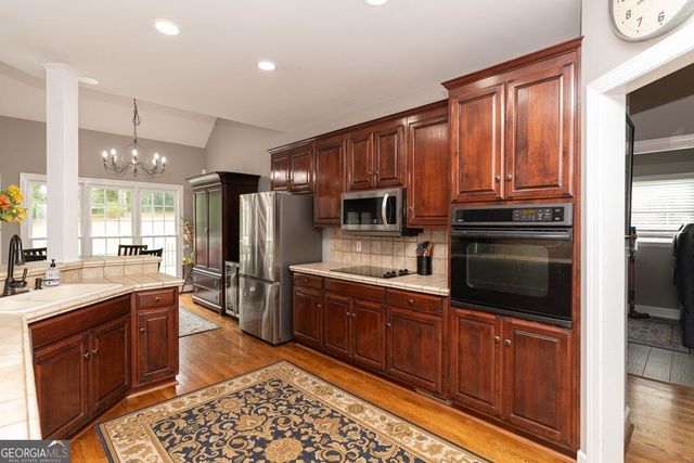 302 Shady Valley Drive, Carrollton, GA 30116