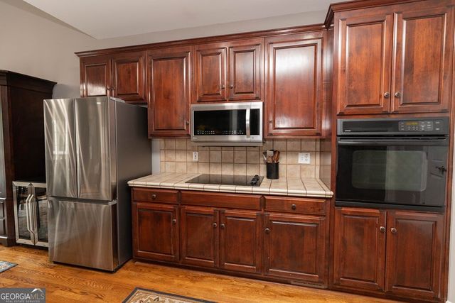 302 Shady Valley Drive, Carrollton, GA 30116