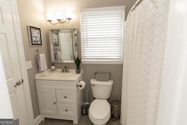 302 Shady Valley Drive, Carrollton, GA 30116