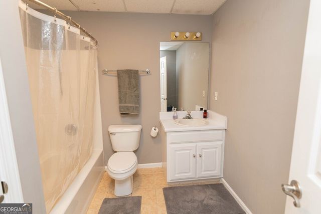 302 Shady Valley Drive, Carrollton, GA 30116