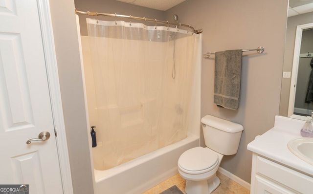 302 Shady Valley Drive, Carrollton, GA 30116