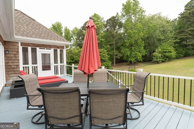 302 Shady Valley Drive, Carrollton, GA 30116