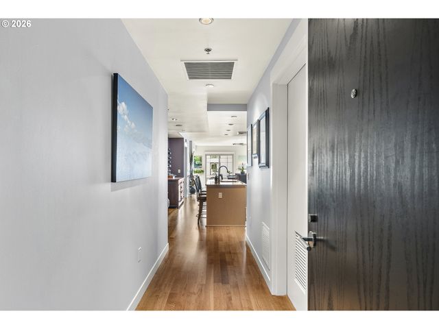 1310 Nw NAITO Pkwy 206, Portland, OR 97209