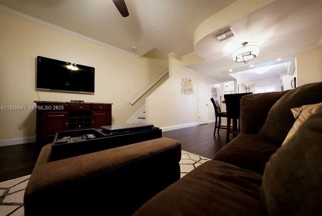 171 SW 96th Ave, Plantation, FL 33324