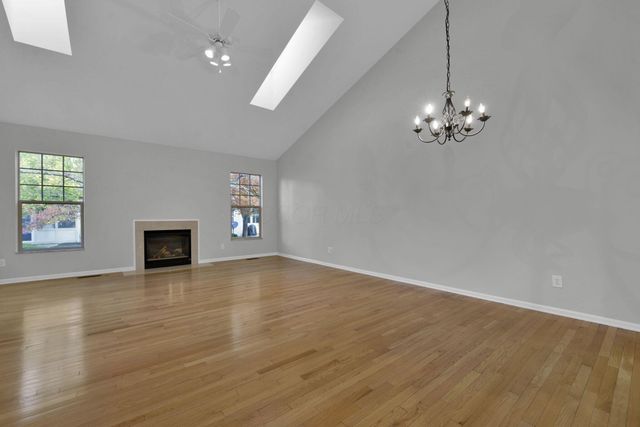 6052 Coventry Hurst Lane, Hilliard, OH 43026