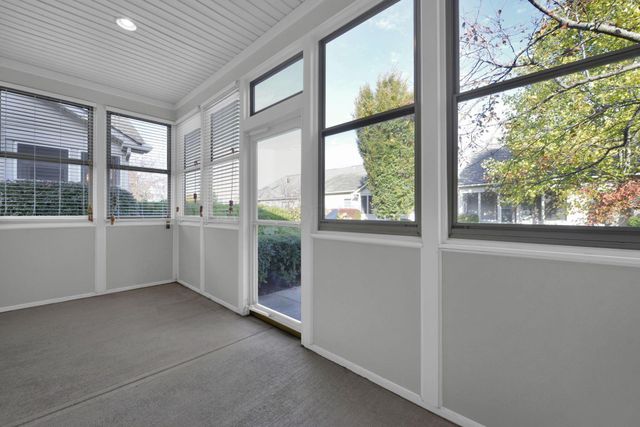 6052 Coventry Hurst Lane, Hilliard, OH 43026