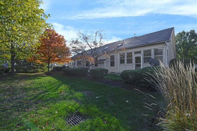 6052 Coventry Hurst Lane, Hilliard, OH 43026