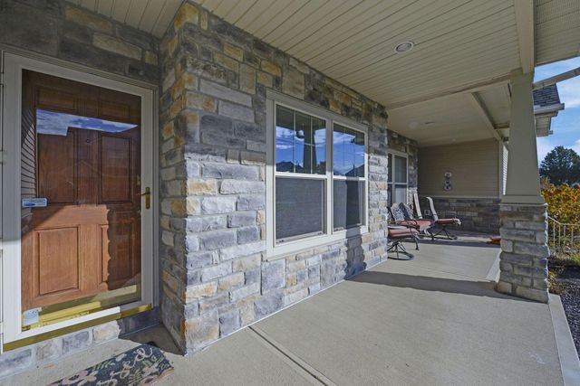 6052 Coventry Hurst Lane, Hilliard, OH 43026