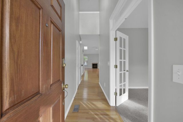 6052 Coventry Hurst Lane, Hilliard, OH 43026