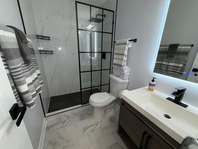 6171 N Sheridan Road 1102, Chicago, IL 60660