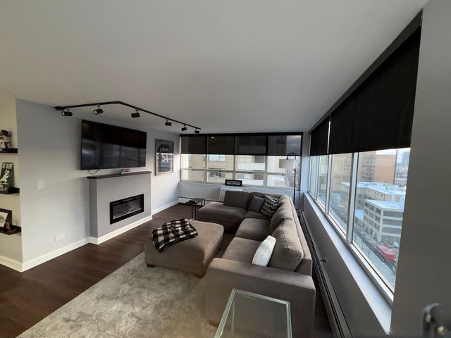 6171 N Sheridan Road 1102, Chicago, IL 60660