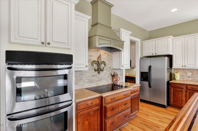 6261 Pontiac Drive, Kiln, MS 39556