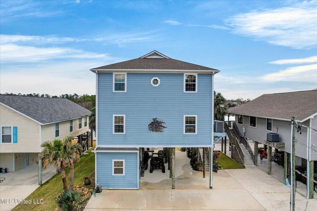 6261 Pontiac Drive, Kiln, MS 39556