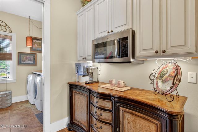 6261 Pontiac Drive, Kiln, MS 39556