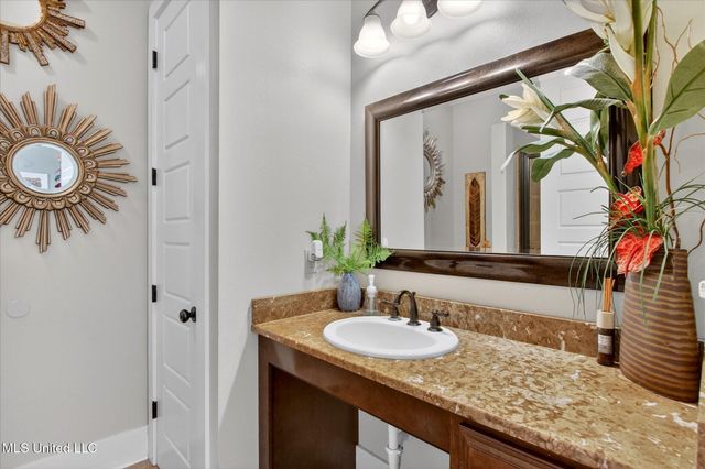 6261 Pontiac Drive, Kiln, MS 39556