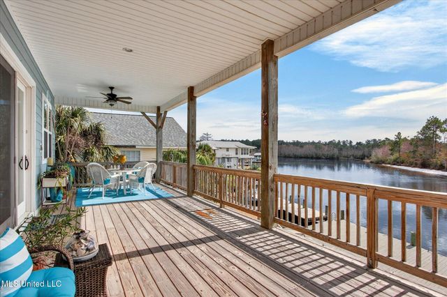 6261 Pontiac Drive, Kiln, MS 39556