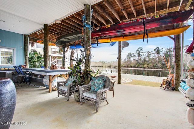 6261 Pontiac Drive, Kiln, MS 39556