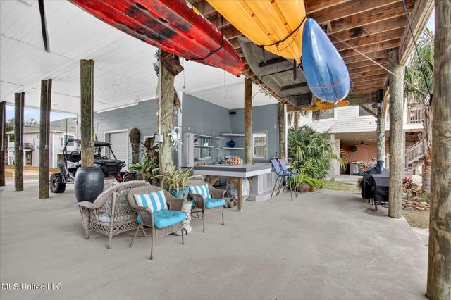 6261 Pontiac Drive, Kiln, MS 39556