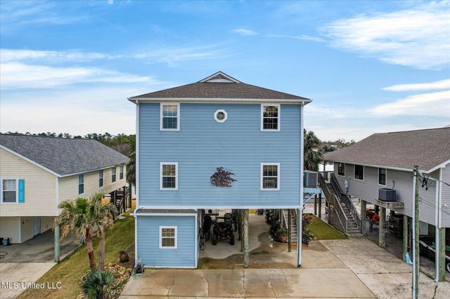 6261 Pontiac Drive, Kiln, MS 39556