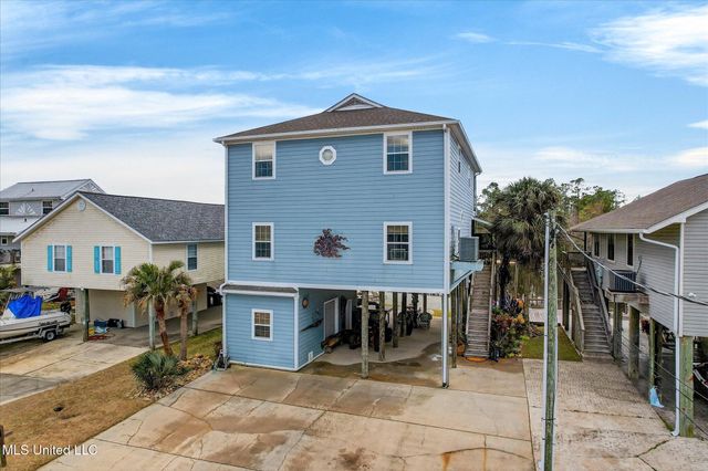 6261 Pontiac Drive, Kiln, MS 39556