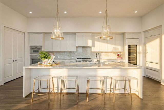 5656 San Felipe Street 1701, Houston, TX 77056