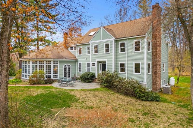 37 Oak Ridge Rd, Boxford, MA 01921