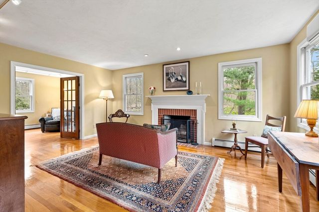 37 Oak Ridge Rd, Boxford, MA 01921