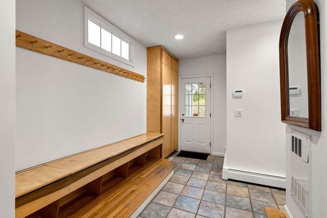 37 Oak Ridge Rd, Boxford, MA 01921