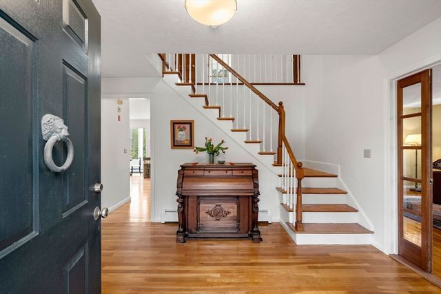37 Oak Ridge Rd, Boxford, MA 01921