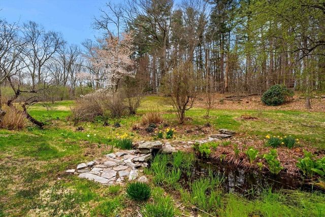 37 Oak Ridge Rd, Boxford, MA 01921