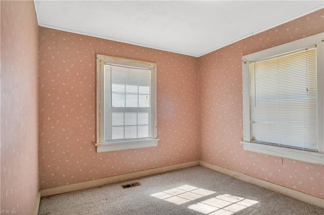 6666 Riverview Inn LN, Gloucester, VA 23061