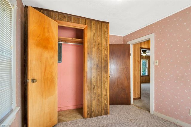 6666 Riverview Inn LN, Gloucester, VA 23061