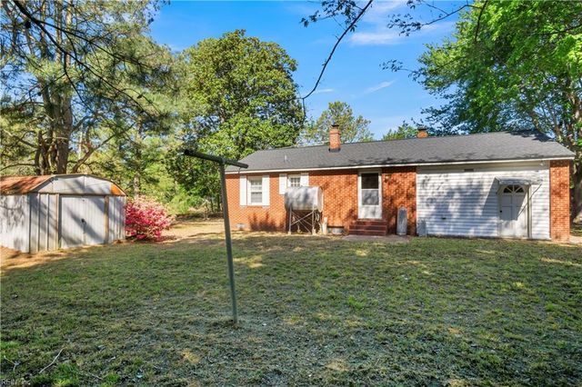 6666 Riverview Inn LN, Gloucester, VA 23061