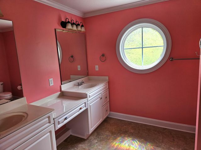 612 Woodland Dr., Murrells Inlet, SC 29576