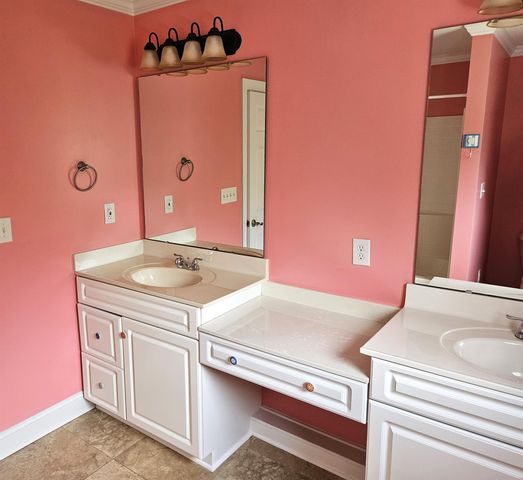 612 Woodland Dr., Murrells Inlet, SC 29576