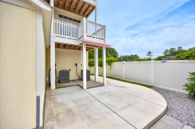 612 Woodland Dr., Murrells Inlet, SC 29576