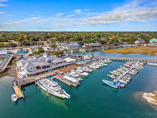 612 Woodland Dr., Murrells Inlet, SC 29576
