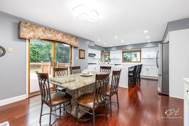 6722 Sweetbriar Lane, Darien, IL 60561