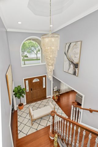 6722 Sweetbriar Lane, Darien, IL 60561