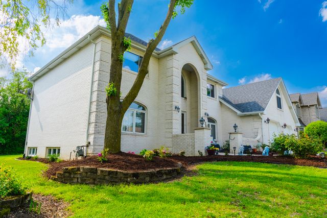 6722 Sweetbriar Lane, Darien, IL 60561