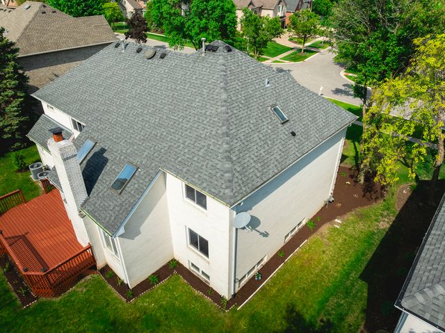 6722 Sweetbriar Lane, Darien, IL 60561