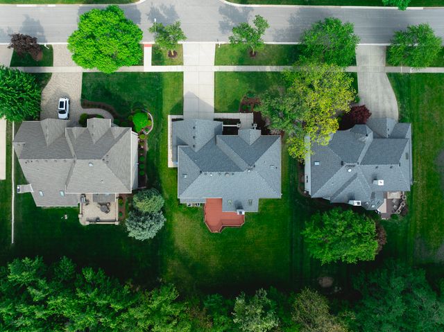 6722 Sweetbriar Lane, Darien, IL 60561