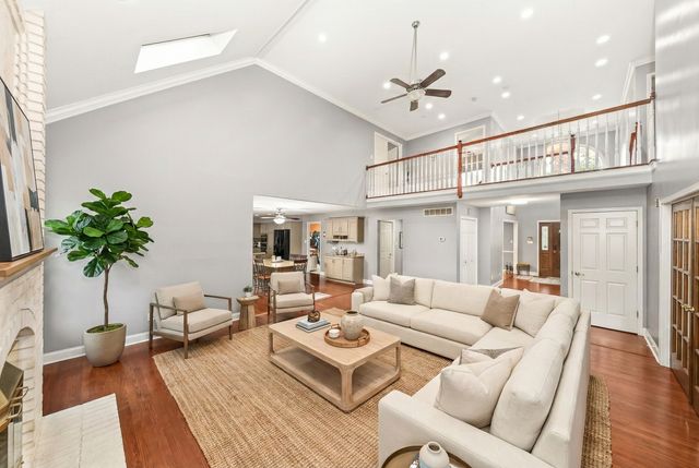 6722 Sweetbriar Lane, Darien, IL 60561