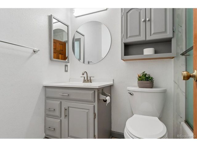 45412 Sun Country Dr, Elizabeth, CO 80107